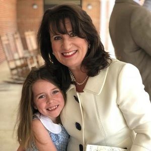 Meet your Posher, Sharon